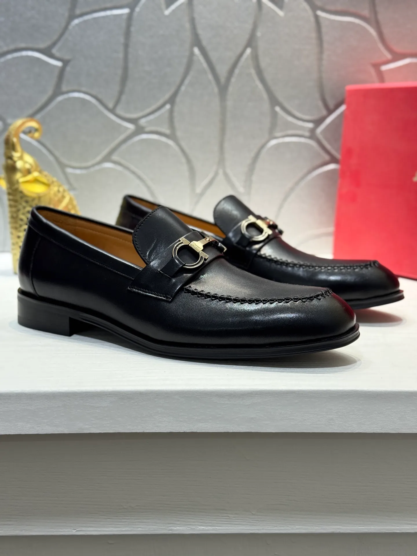 Men's men's shoes 💰480 [New style] 🐠🐠New Ferragamo [Ferragamo] top imported suit men's shoes 💯 Official website original copy, product materials: selected imported embossed calfskin + luxury hardware buckle accessories ~ imported water-dyed cow 🐂 leather lining. Strong three-dimensional visual effect, original combination outsole, multiple colors available😘 Size: 39-44 (customized at 45.46.47